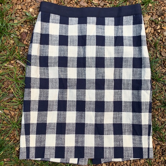 J. Crew Dresses & Skirts - J. Crew Pencil Skirt Plaid Size 0